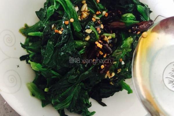 陈醋菠菜花生米的做法图解3