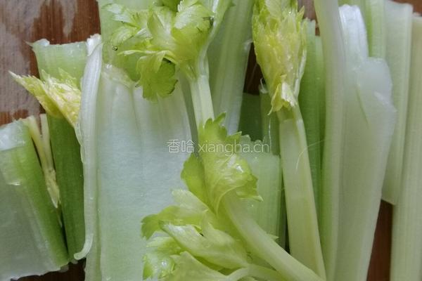 素颜凉拌菜的做法图解1