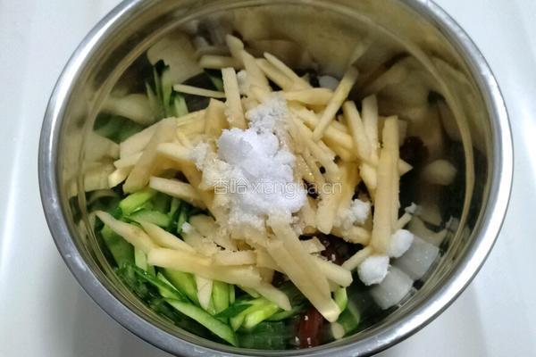 糖醋黄瓜苹果的做法图解6