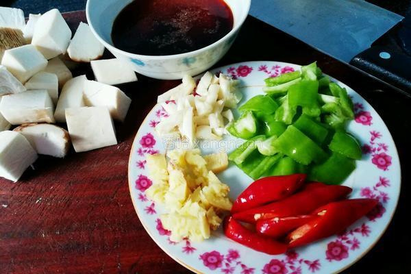 菠萝咕噜素肉的做法图解1
