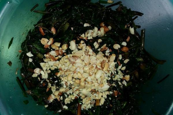凉拌水芹菜的做法图解3