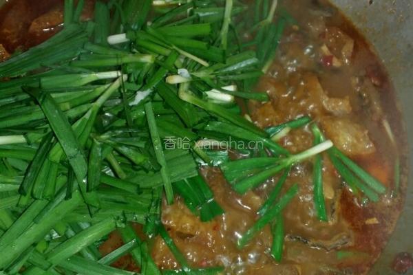 韭菜煮鳝鱼的做法图解7