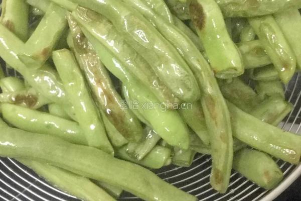 干煸老干妈四季豆的做法图解6