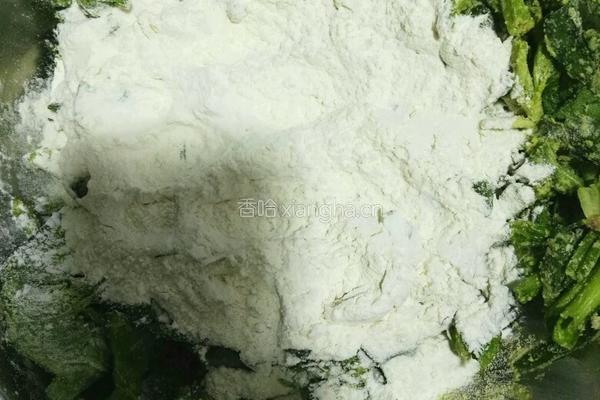 菠菜窝窝头的做法图解2