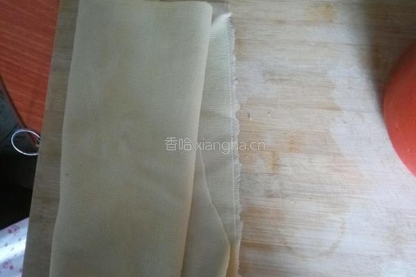 干豆腐白菜炖肉的做法图解1