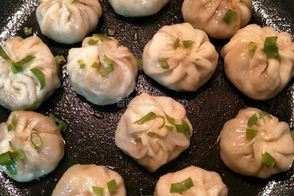 生煎小笼包的做法图解12