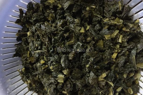 素炒咸菜的做法图解1