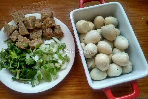 鹌鹑蛋营养汤的做法图解1