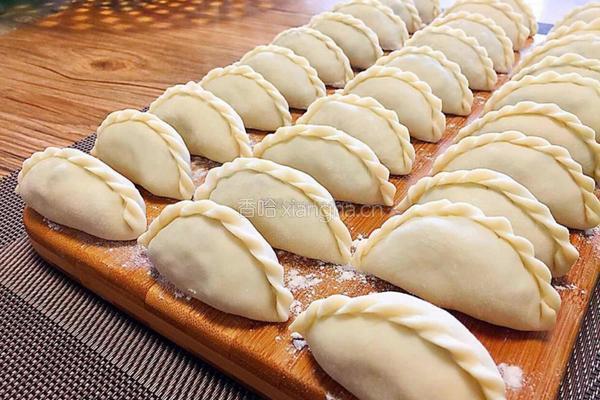 花边饺子（猪肉韭菜馅）的做法图解17