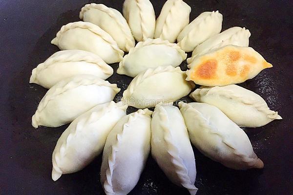抱蛋煎饺的做法图解4