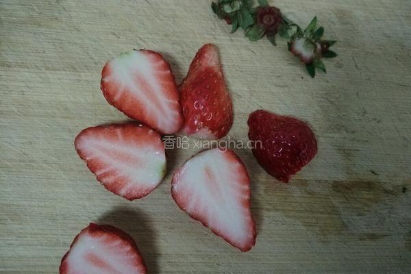 草莓燕麦酸奶昔的做法图解3