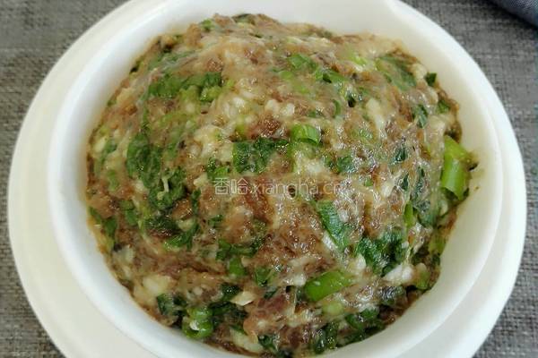 猪肉香葱馅锅贴的做法图解9