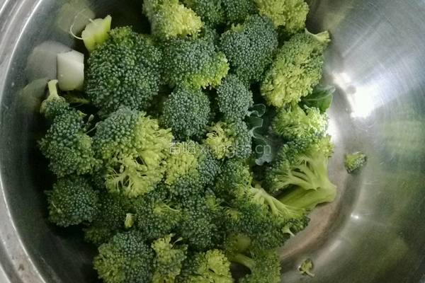 婀娜烟绿的做法图解1