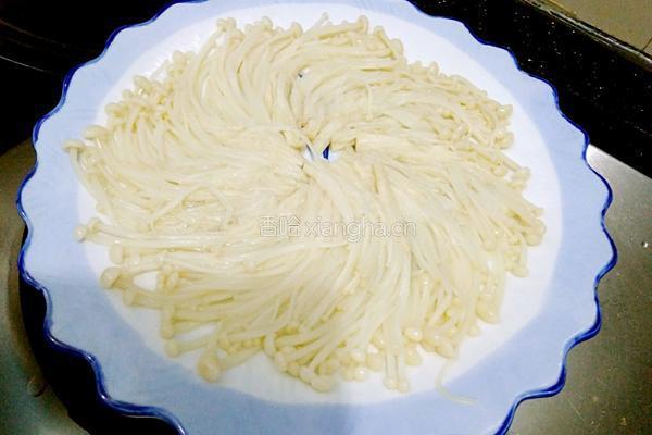 腊味金针菇的做法图解5