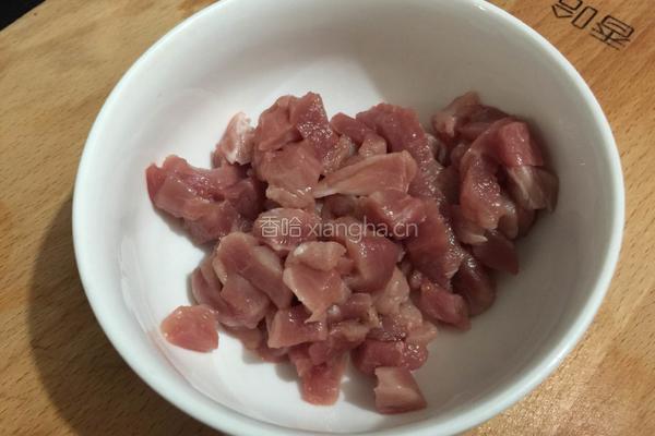 什锦肉丁的做法图解1