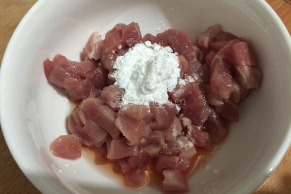 什锦肉丁的做法图解2
