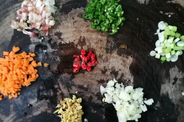 咖喱牛肉酱蛋炒饭的做法图解4