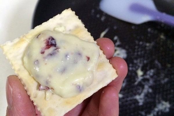 牛轧糖夹心苏打饼干的做法图解10