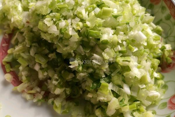 猪肉芹菜水饺的做法图解4