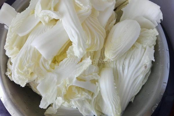 尖椒白菜片的做法图解1