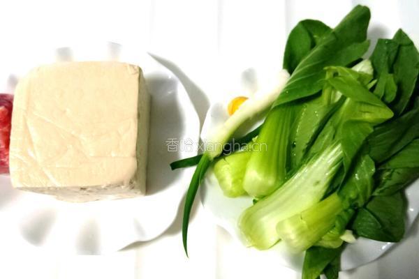 油菜豆腐炒肉的做法图解1