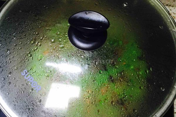 豌豆焖腊肉的做法图解7