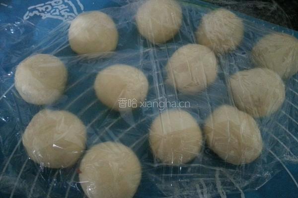 豆沙小面包的做法图解7