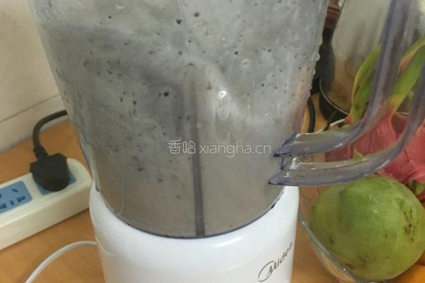 火龙果汁的做法图解5