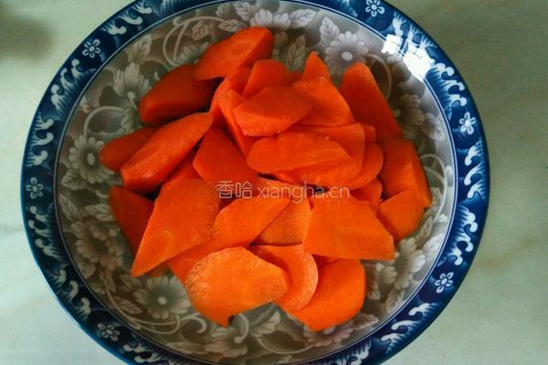 黄芪羊肉胡萝卜汤的做法图解8