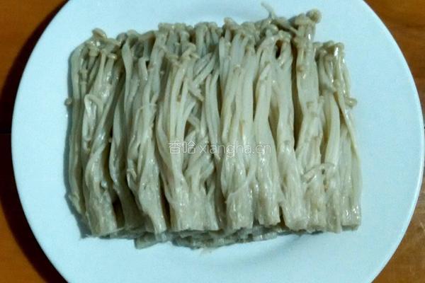 凉拌金针菇的做法图解2