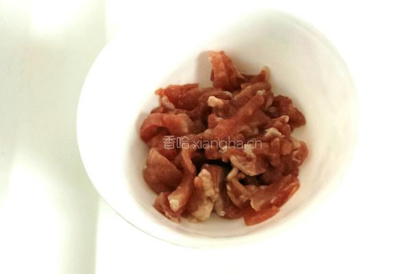 炒黄瓜拉皮的做法图解3