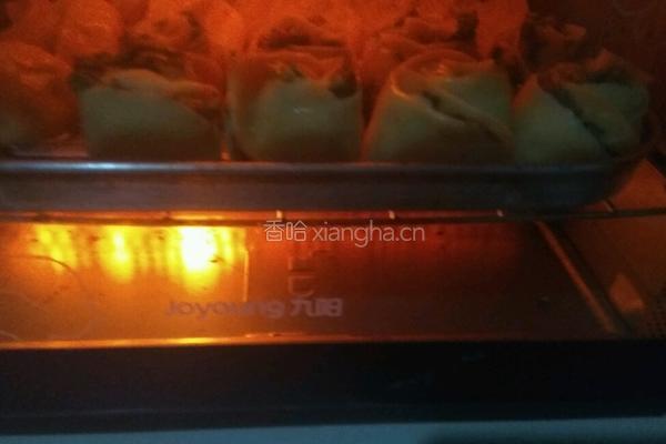 春暖花开……烤玫瑰花饺的做法图解24