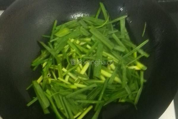 大蒜炒猪头肉的做法图解3