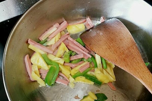 菠萝炒火腿的做法图解5