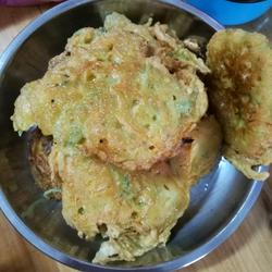胡萝卜青瓜丝鸡蛋饼的做法[图]