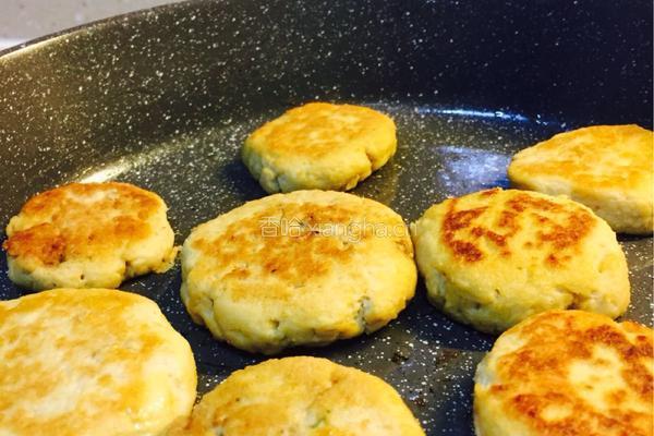 煎酿瓤豆腐的做法图解7