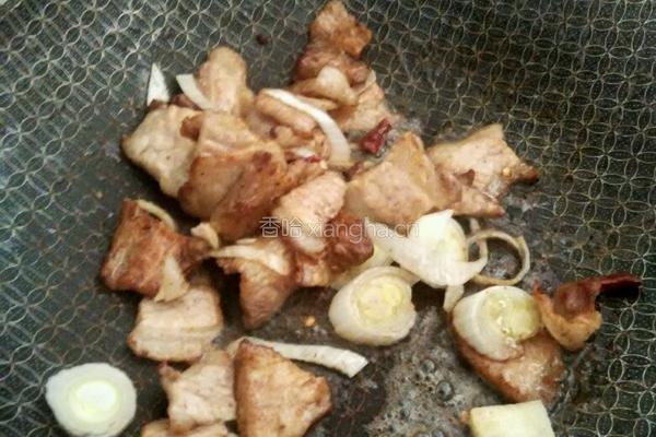 花肉炒竹笋的做法图解5