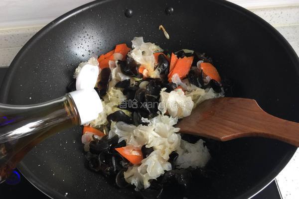 葱爆双耳的做法图解6