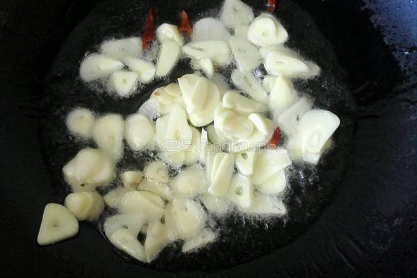 大蒜炒羊血的做法图解3
