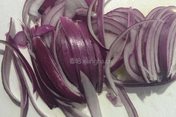 黑胡椒炒牛肉的做法图解2