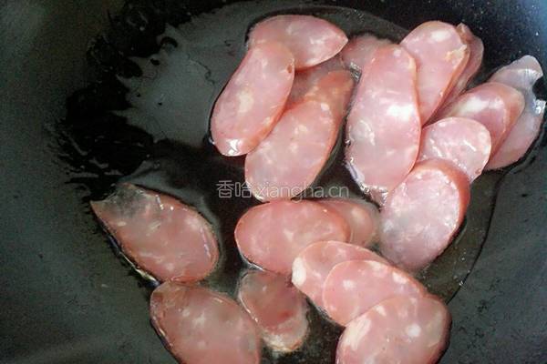 荷兰豆炒腊肠的做法图解4