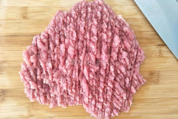 猪肉芹菜大葱馅煎饺的做法图解4
