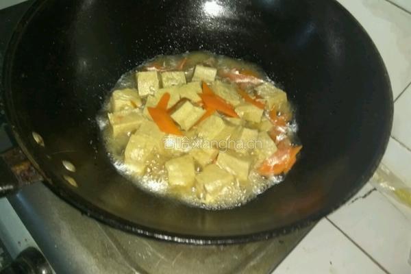 红焖冻豆腐的做法图解3