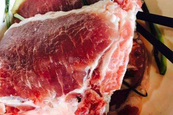 香炸猪排的做法图解1