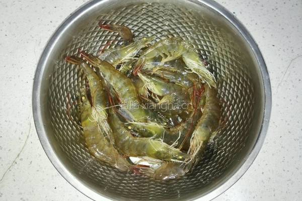 红烧对虾的做法图解1