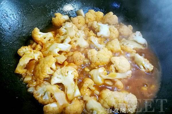 红烩花菜泥肠的做法图解3