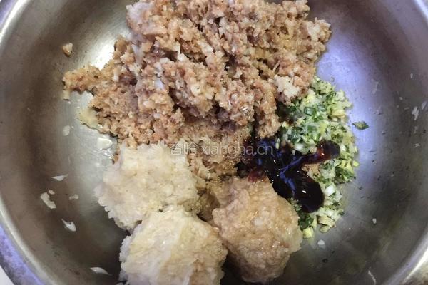 油渣酸菜馅饺子的做法图解6
