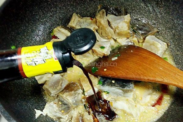 红烧咸鱼块的做法图解6