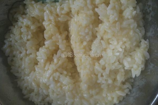 金黄蛋炒饭的做法图解2