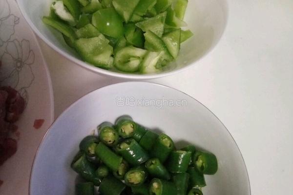 线椒牛柳的做法图解3